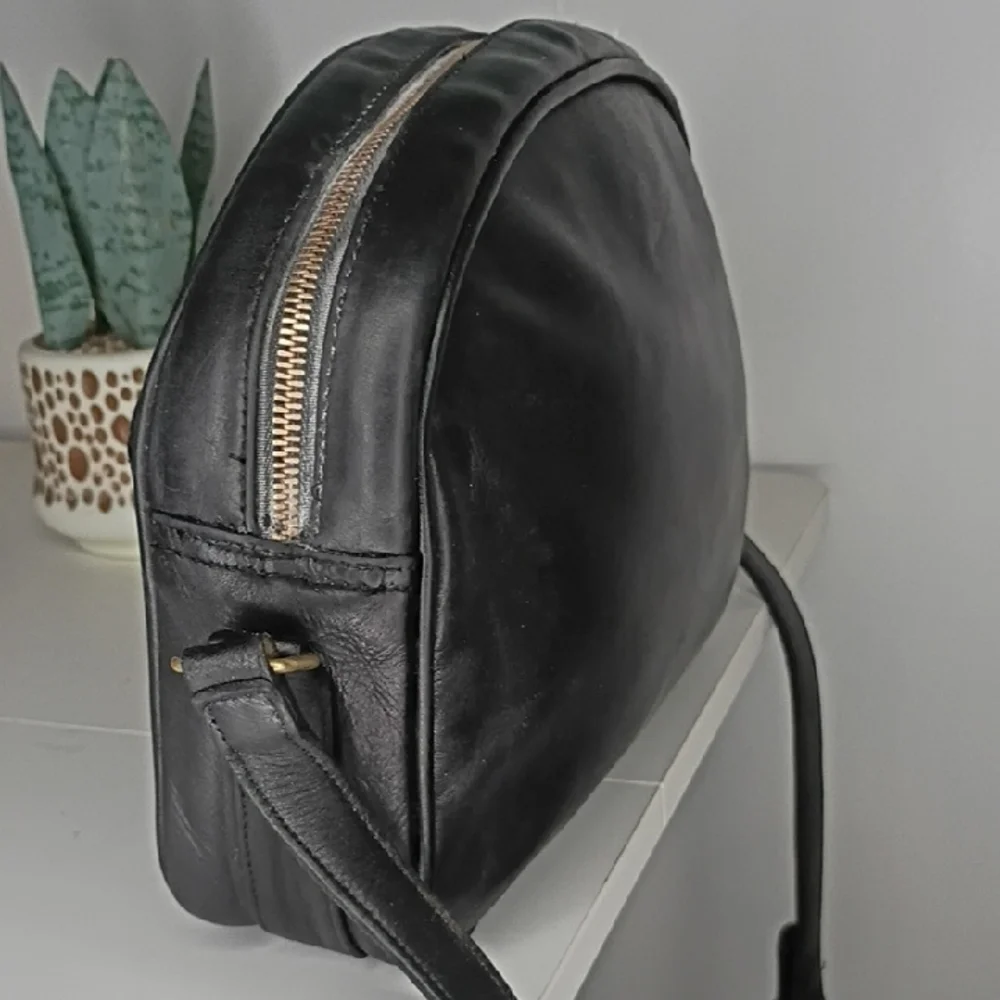 80s Vintage Coach Classic Black Leather Crossbody Bag -  0479-021 Half Moon Rare - Picture 5 of 13